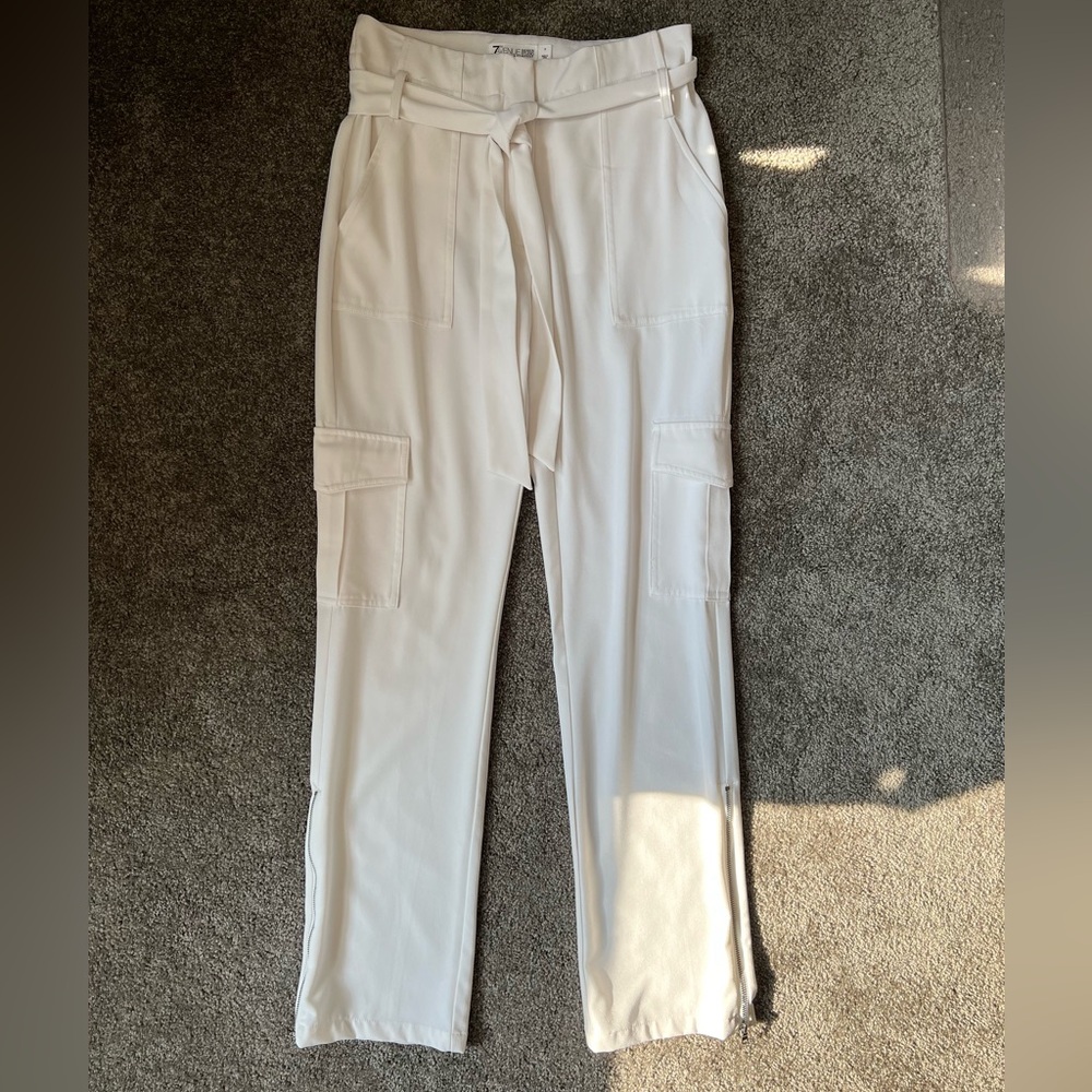 New York & Company 7th Avenue Design Studio white high waist cargo trousers
